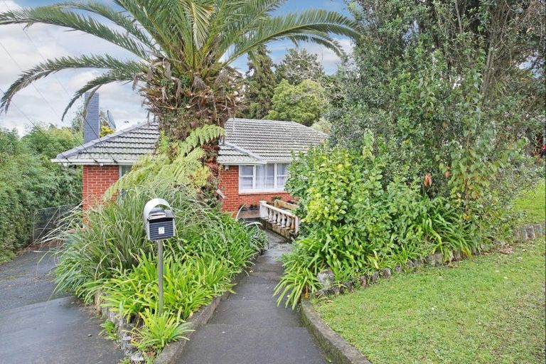 Photo of property in 2 Brough Road, Manurewa East, Auckland, 2102