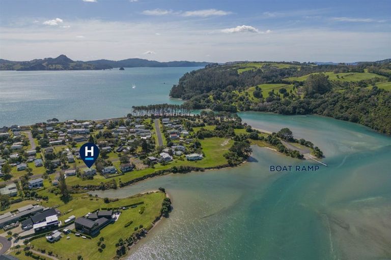 Photo of property in 63 Oyster Drive, Cooks Beach, Whitianga, 3591
