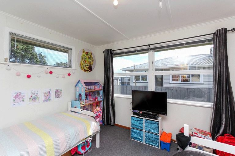 Photo of property in 30 Belair Avenue, Blagdon, New Plymouth, 4310