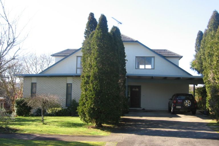 Photo of property in 19 Coulthard Terrace, Opaheke, Papakura, 2113