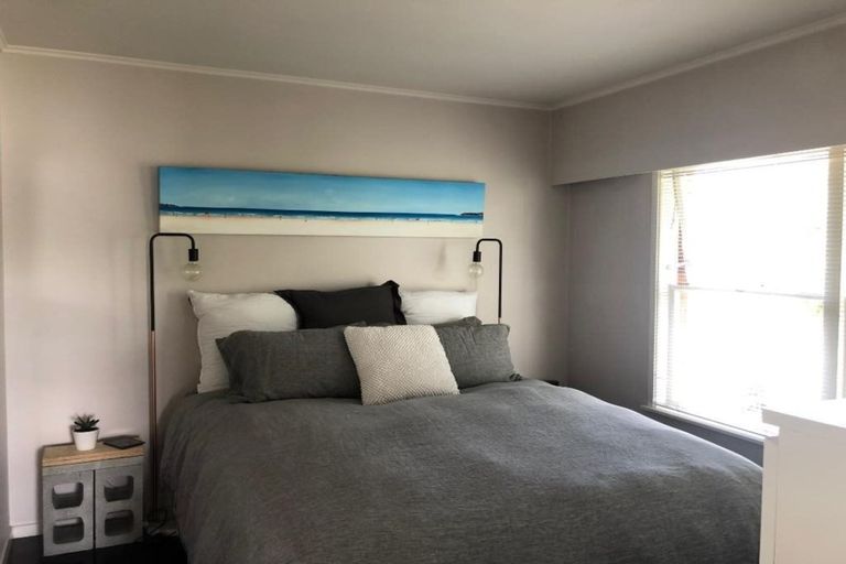 Photo of property in 1/10 Hororata Road, Hauraki, Auckland, 0622