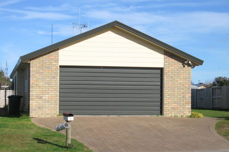 Photo of property in 5 Antrim Place, Nawton, Hamilton, 3200