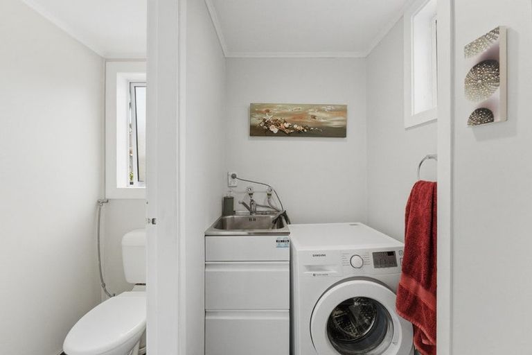 Photo of property in 16 Maranui Street, Welbourn, New Plymouth, 4310