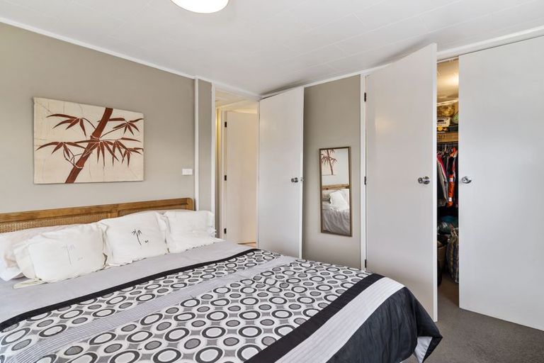 Photo of property in 32 Gillies Avenue, Taupo, 3330