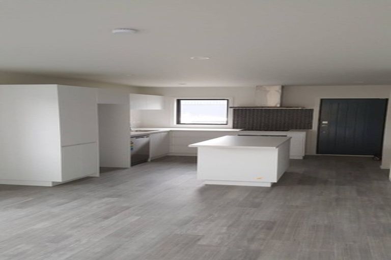 Photo of property in 16/9 Surrey Street, Tawa, Wellington, 5028