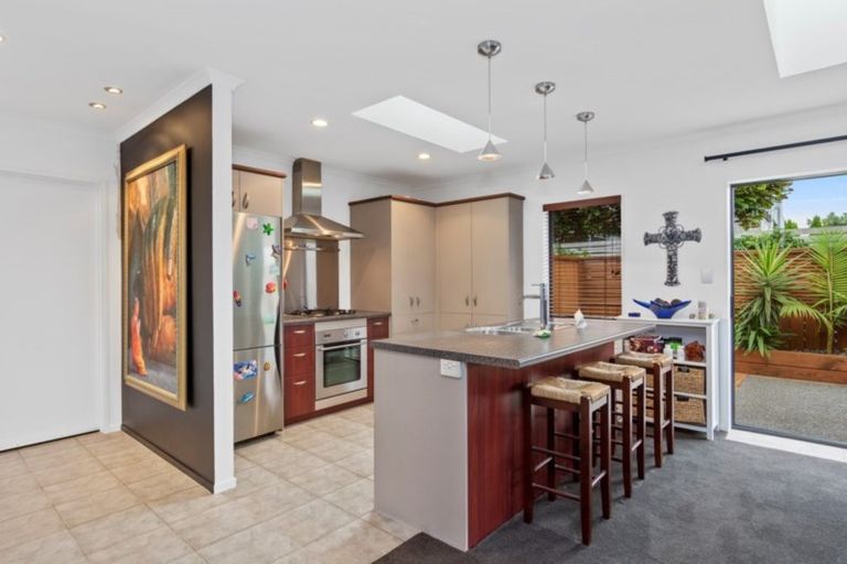 Photo of property in 32 Aranui Drive, Papamoa Beach, Papamoa, 3118