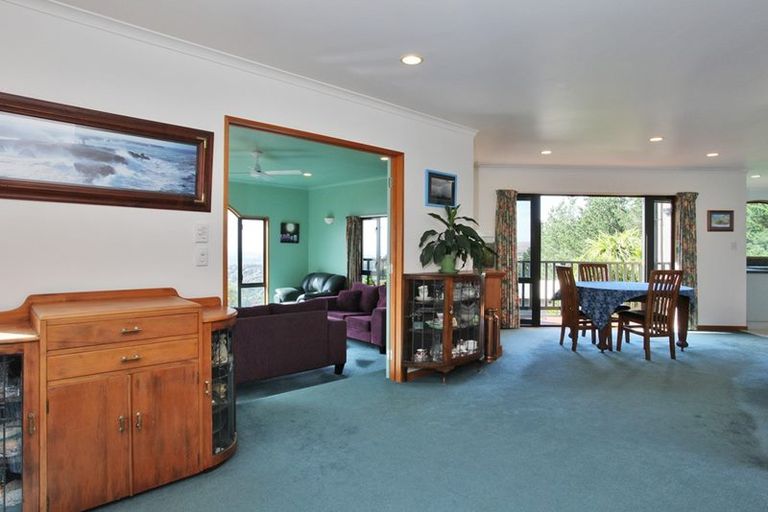 Photo of property in 33 Harry Ell Drive, Cashmere, Christchurch, 8022