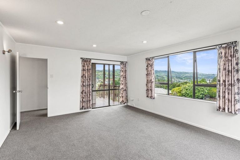 Photo of property in 18 Forglen Place, Tawa, Wellington, 5028