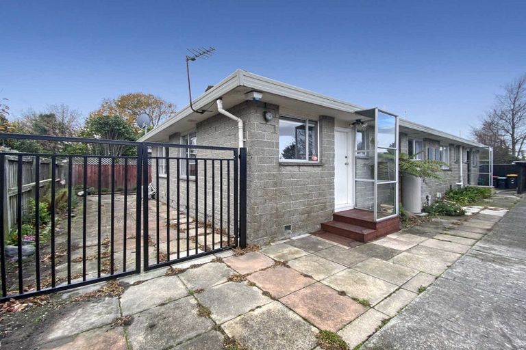 Photo of property in 2/34 Vienna Street, Waltham, Christchurch, 8023