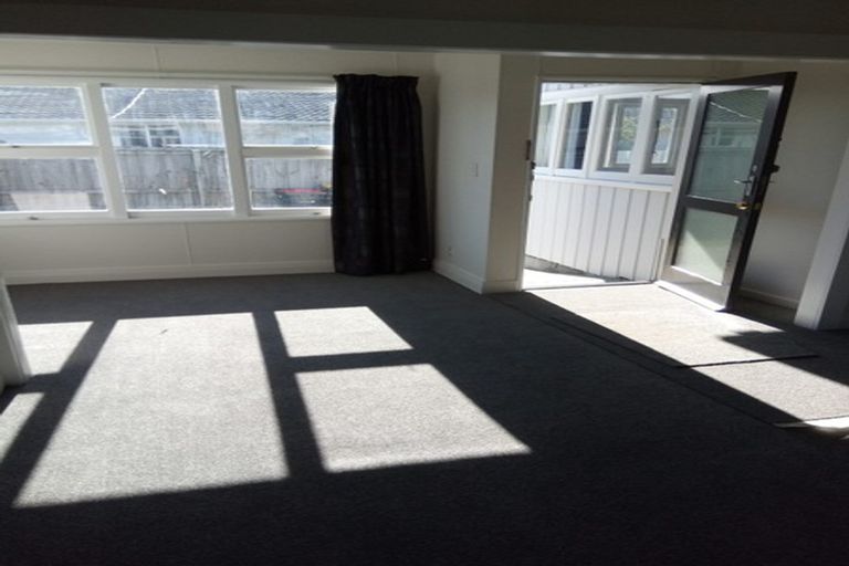 Photo of property in 15 Owles Terrace, New Brighton, Christchurch, 8061