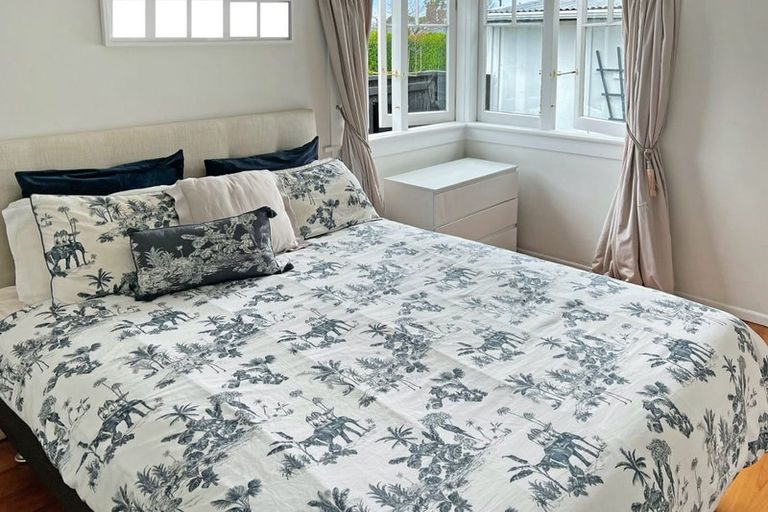 Photo of property in 1a Brennan Avenue, Te Atatu Peninsula, Auckland, 0610