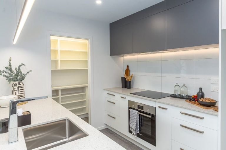 Photo of property in 15 Farley Avenue, Greytown, 5712