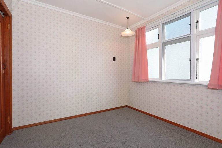 Photo of property in 18 Hammond Street, Marton, 4710