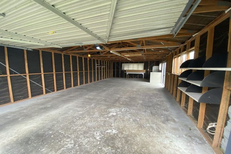 Photo of property in 30 Willis Road, Papakura, 2110