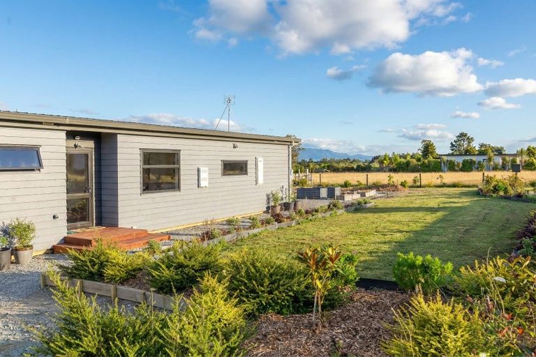 Photo of property in 14 Ataahua Place, Featherston, 5710