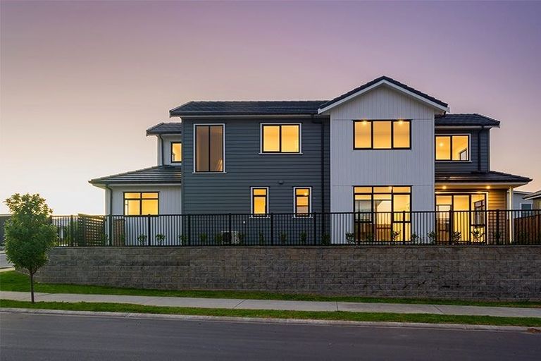 Photo of property in 2 Taikura Avenue, Red Beach, 0932