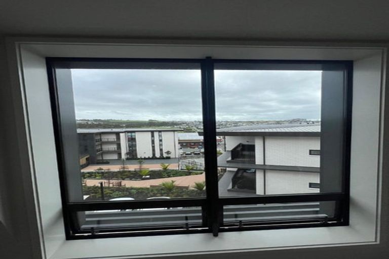 Photo of property in 7c Windlass Street, Long Bay, Auckland, 0630