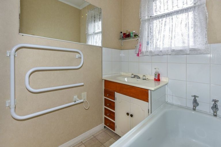 Photo of property in 6 Hillary Crescent, Upper Riccarton, Christchurch, 8041