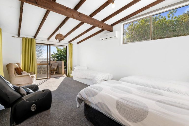 Photo of property in 5 Naera Place, Kawaha Point, Rotorua, 3010