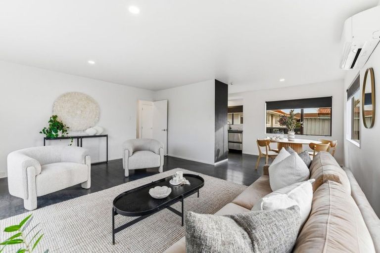 Photo of property in 1/99 Henderson Valley Road, Henderson, Auckland, 0612