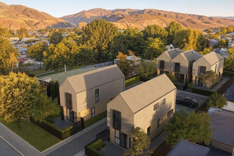Photo of property in 100 Molyneux Avenue, Cromwell, 9310