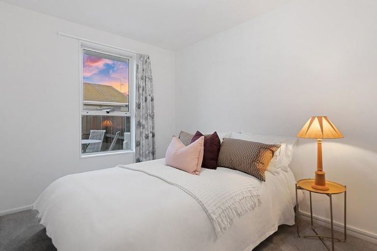 Photo of property in 2/33 Fairfield Avenue, Addington, Christchurch, 8024