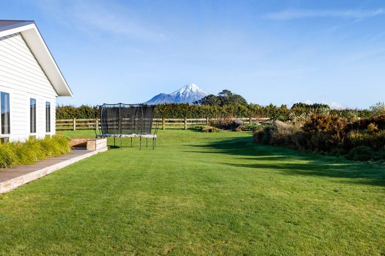 Photo of property in 159 Opunake Road, Stratford, 4391