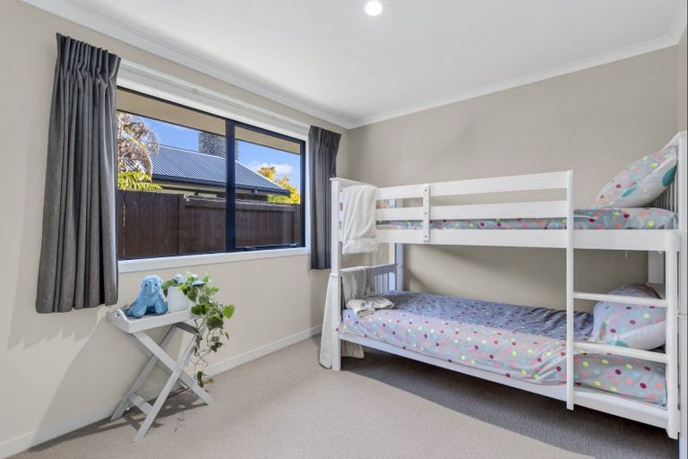 Photo of property in 2 Cooper Crescent, Cambridge, 3434