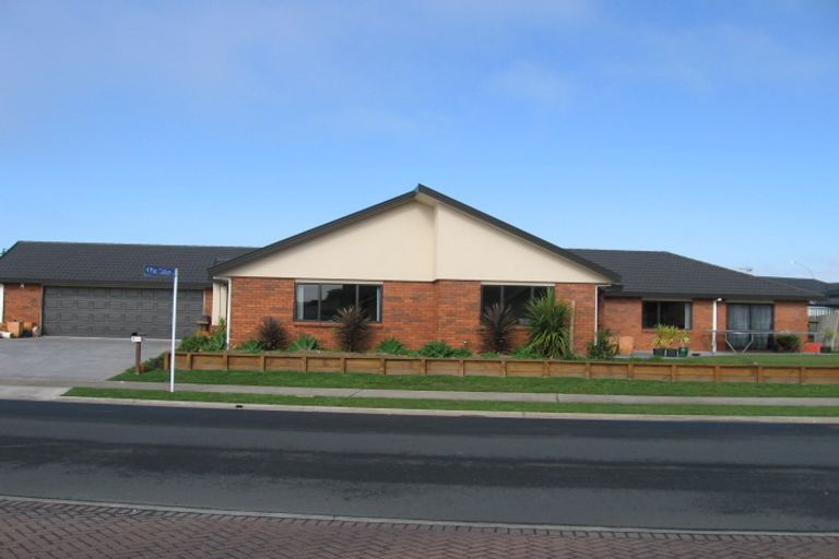 Photo of property in 4 Strathmore Drive, Rototuna, Hamilton, 3210