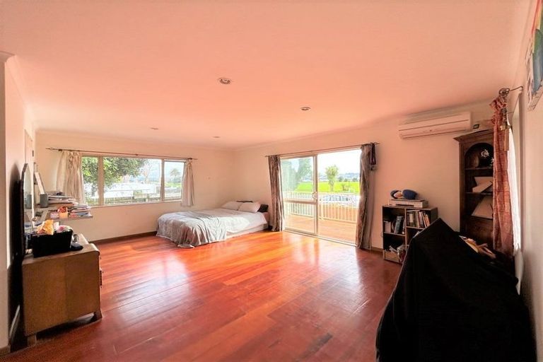 Photo of property in 7a Waterfront Road, Mangere Bridge, Auckland, 2022