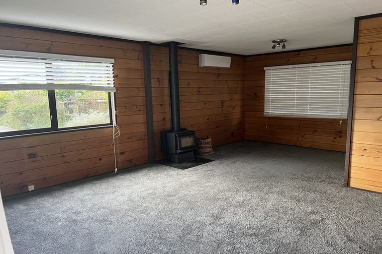 Photo of property in 68 Omapere Street, Whitby, Porirua, 5024