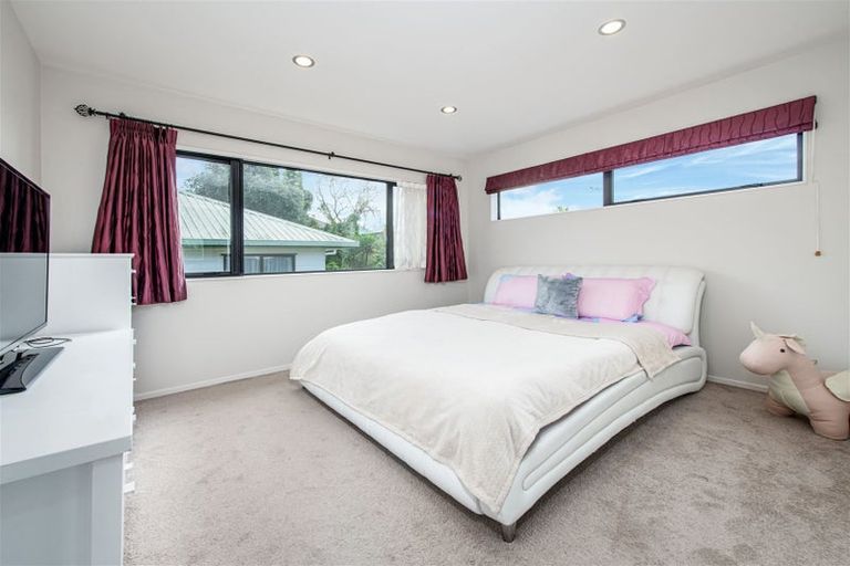 Photo of property in 57a Glendene Avenue, Glendene, Auckland, 0602