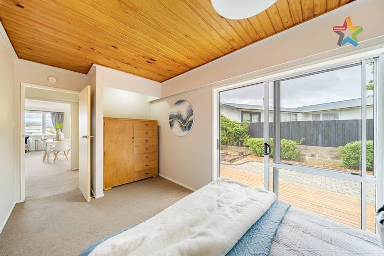 Photo of property in 21 Cherry Blossom Grove, Maungaraki, Lower Hutt, 5010