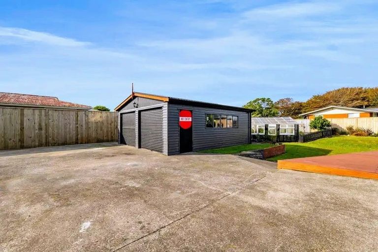 Photo of property in 126 Miranda Street, Stratford, 4332