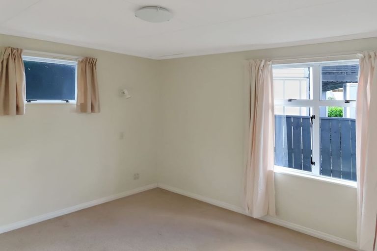 Photo of property in 30a Whitemans Road, Silverstream, Upper Hutt, 5019