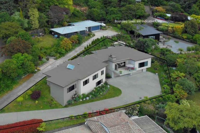 Photo of property in 28 Shera Street, Acacia Bay, Taupo, 3330