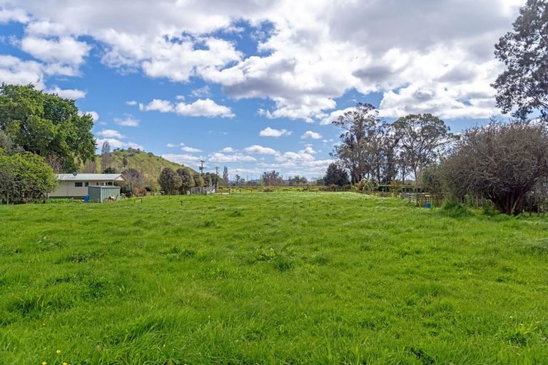 Photo of property in 76 Banks Street, Tolaga Bay, 4077