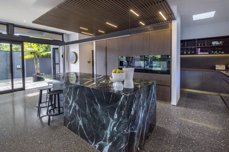 Photo of property in 11 Cheltenham Road, Devonport, Auckland, 0624