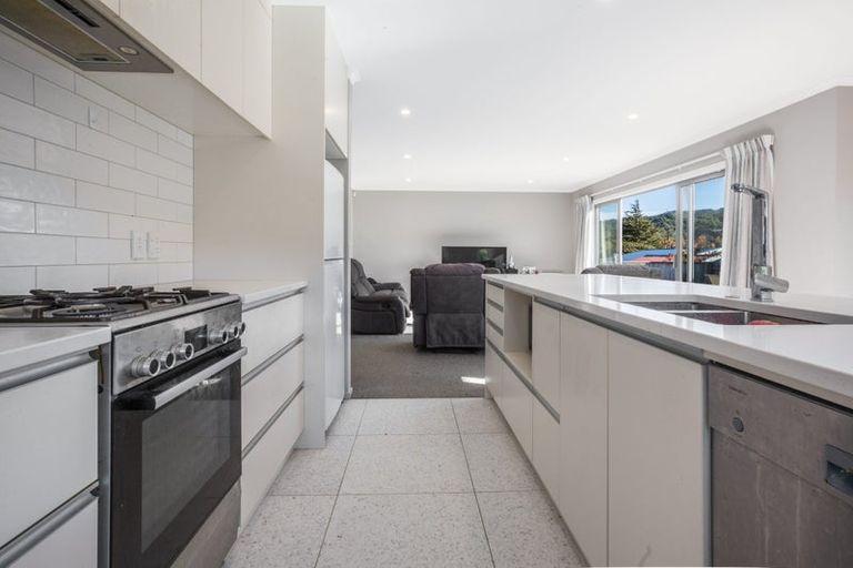 Photo of property in 11 Henrietta Maxwell Grove, Wainuiomata, Lower Hutt, 5014