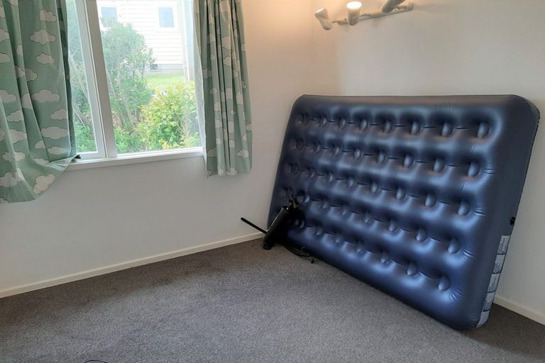 Photo of property in 142 The Ridgeway, Mornington, Wellington, 6021