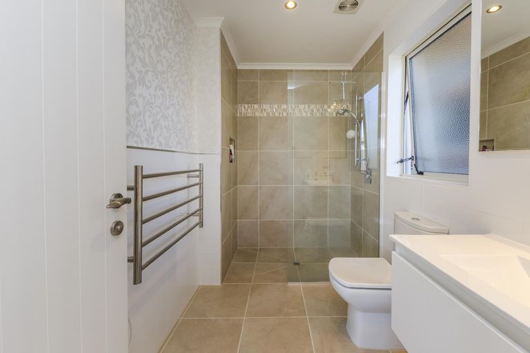 Photo of property in 4/341 College Street, West End, Palmerston North, 4410