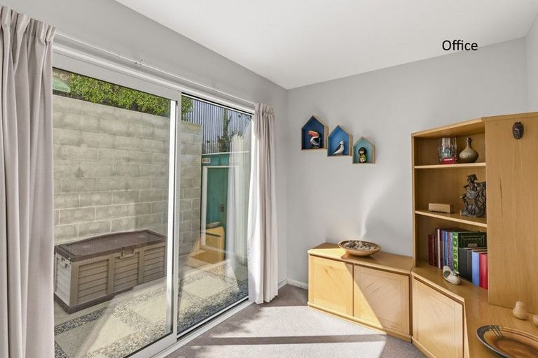 Photo of property in 91 Seaview Road, Paraparaumu Beach, Paraparaumu, 5032