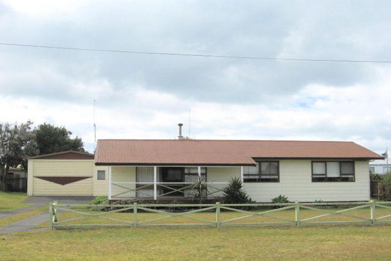 Photo of property in 102 Bellona Road, Whangamata, 3620