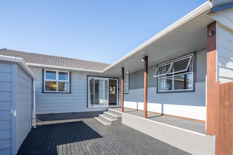 Photo of property in 6 Stipulate Place, Ascot Park, Porirua, 5024