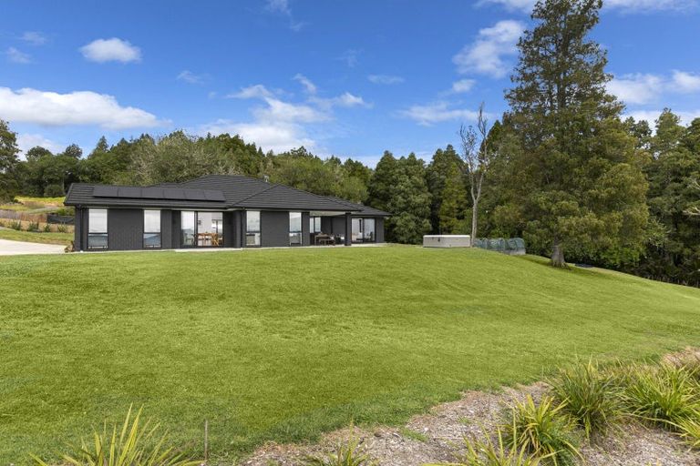 Photo of property in 131 Bodhisattva Road, Waitoki, Silverdale, 0994