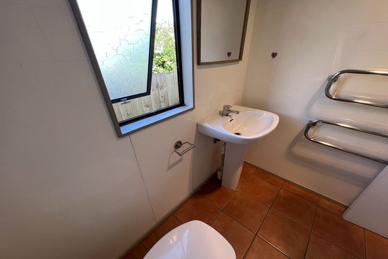 Photo of property in 18 Challinor Street, Pakuranga, Auckland, 2010