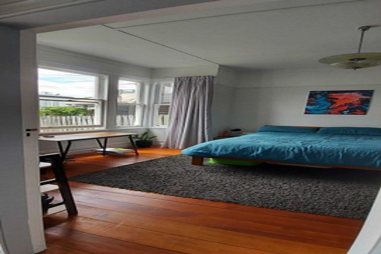 Photo of property in 10 Dawson Street, Berhampore, Wellington, 6023