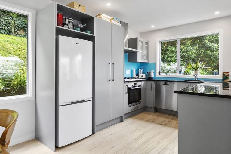 Photo of property in 12c Freeling Street, Island Bay, Wellington, 6023