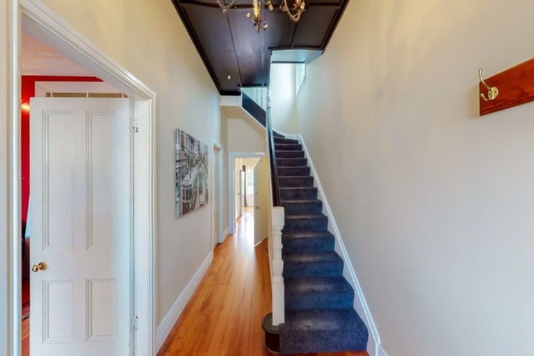 Photo of property in 16 Hall Street, Newtown, Wellington, 6021