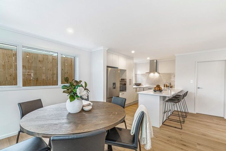 Photo of property in 10b Kotuku Street, Te Atatu Peninsula, Auckland, 0610